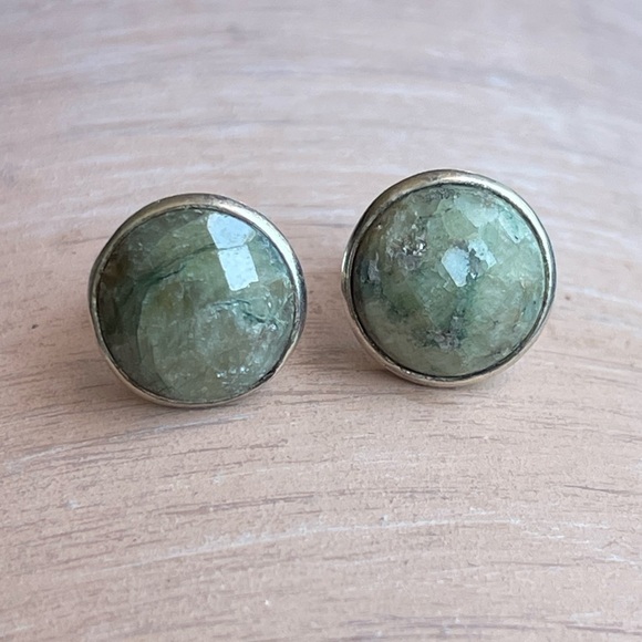 Jade Earring studs in 925 Sterling silver - Picture 6 of 13
